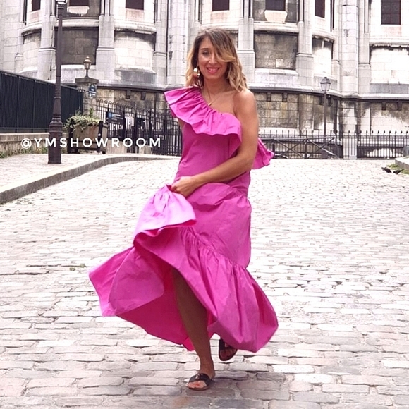 Mango Dresses & Skirts - 🔥Last 1🔥MANGO Asymmetrical ruffle dress
